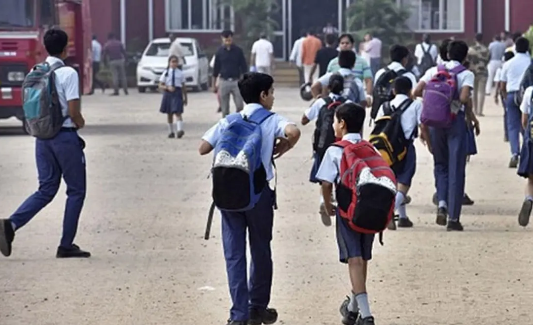 আজ খুলছে দেশের সকল শিক্ষাপ্রতিষ্ঠান, রয়েছে নতুন নির্দেশনা